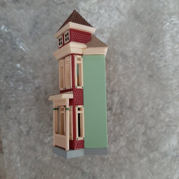 NIB 2005 Victorian Home Hallmark Keepsake Ornament Nostalgic Houses & Shops #22 - Picture 4 of 14